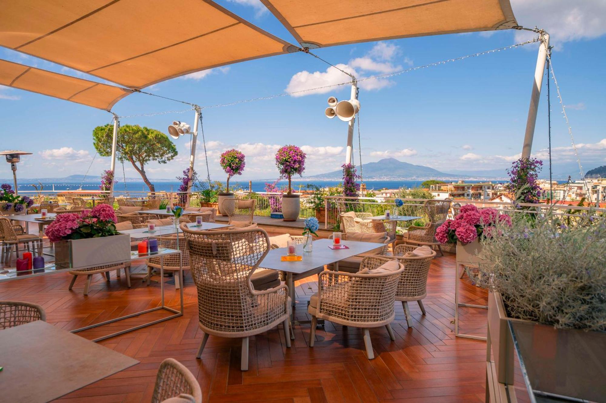 Hilton Sorrento Palace Exterior photo