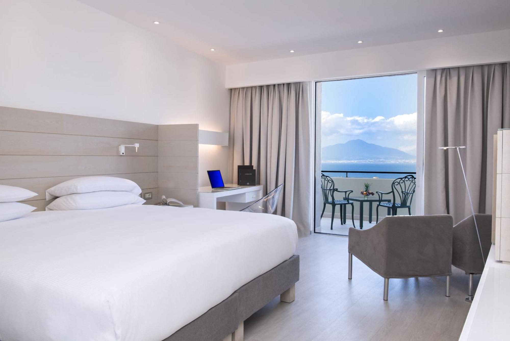Hilton Sorrento Palace Exterior photo