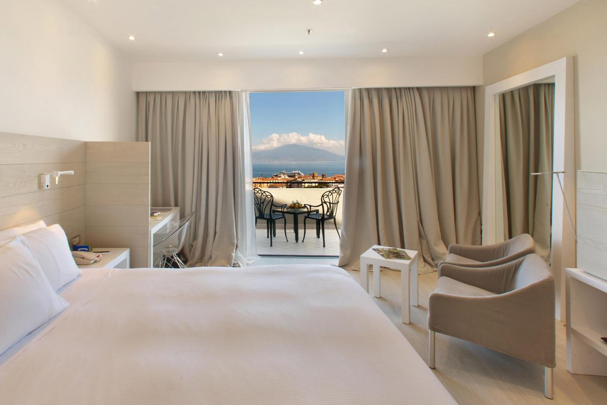 Hilton Sorrento Palace Exterior photo